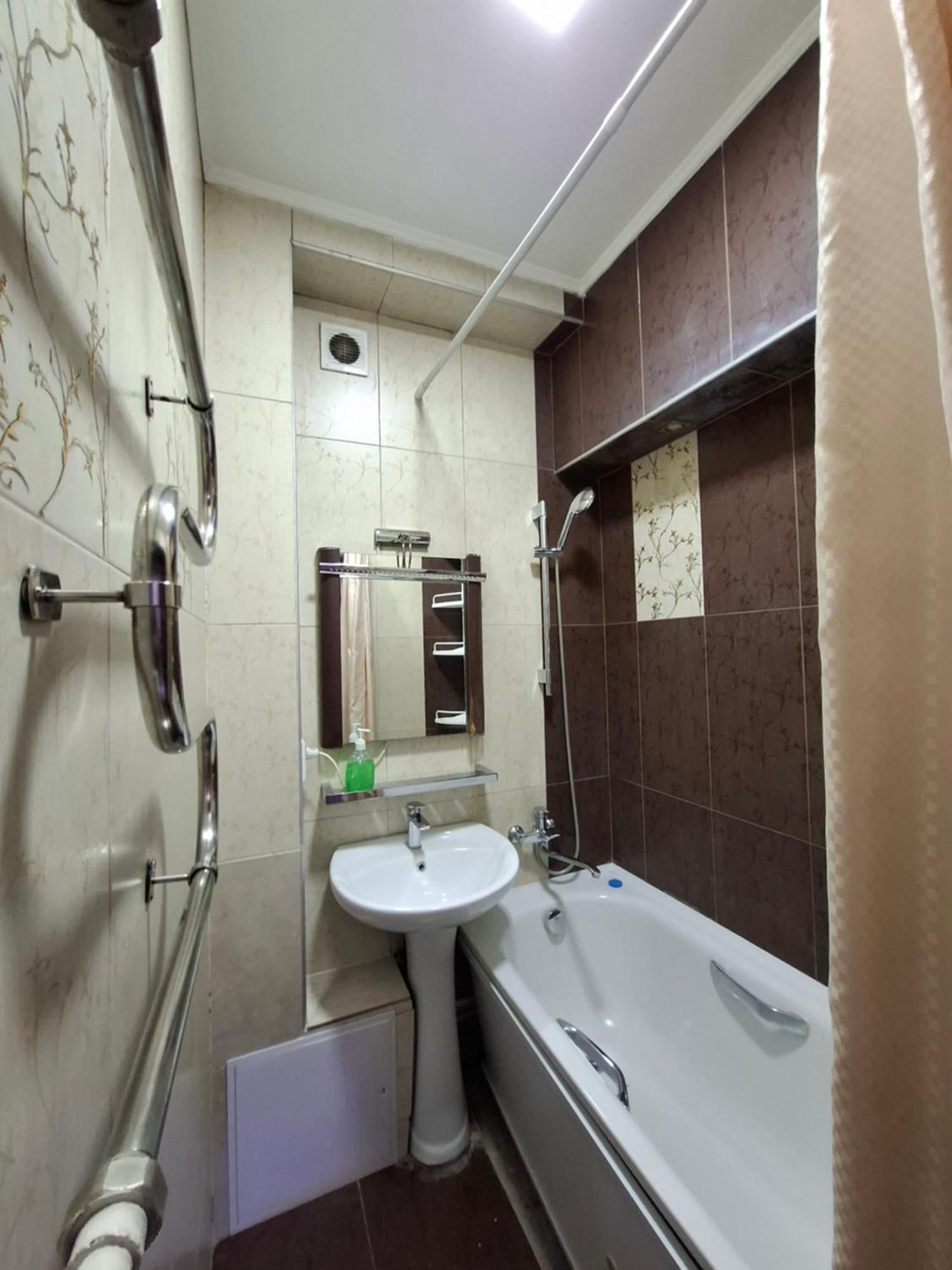 Apartment In Street Kievskaya 49 บิชเคก ภายนอก รูปภาพ